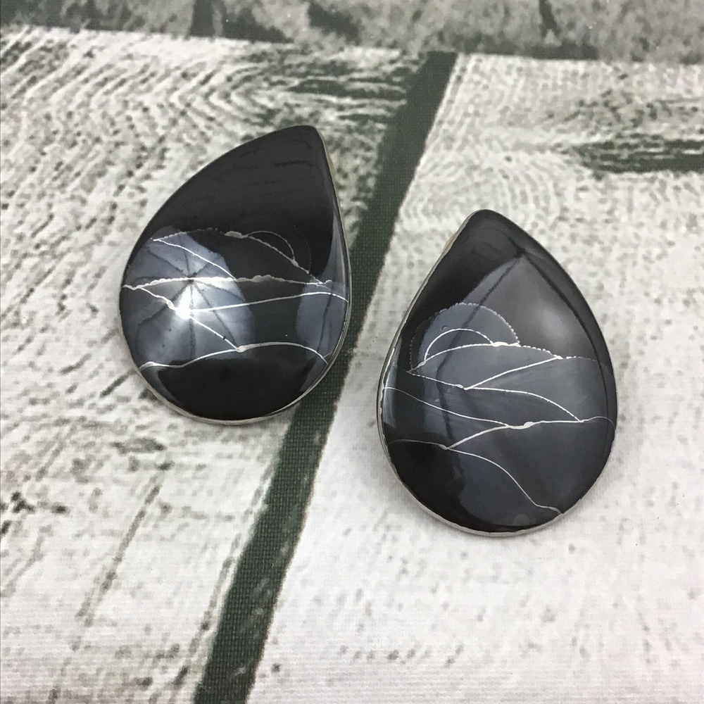Vintage Womens Fashion Jewelry Dark Teardrop Earrings Ceramic Gloss Abstract Art